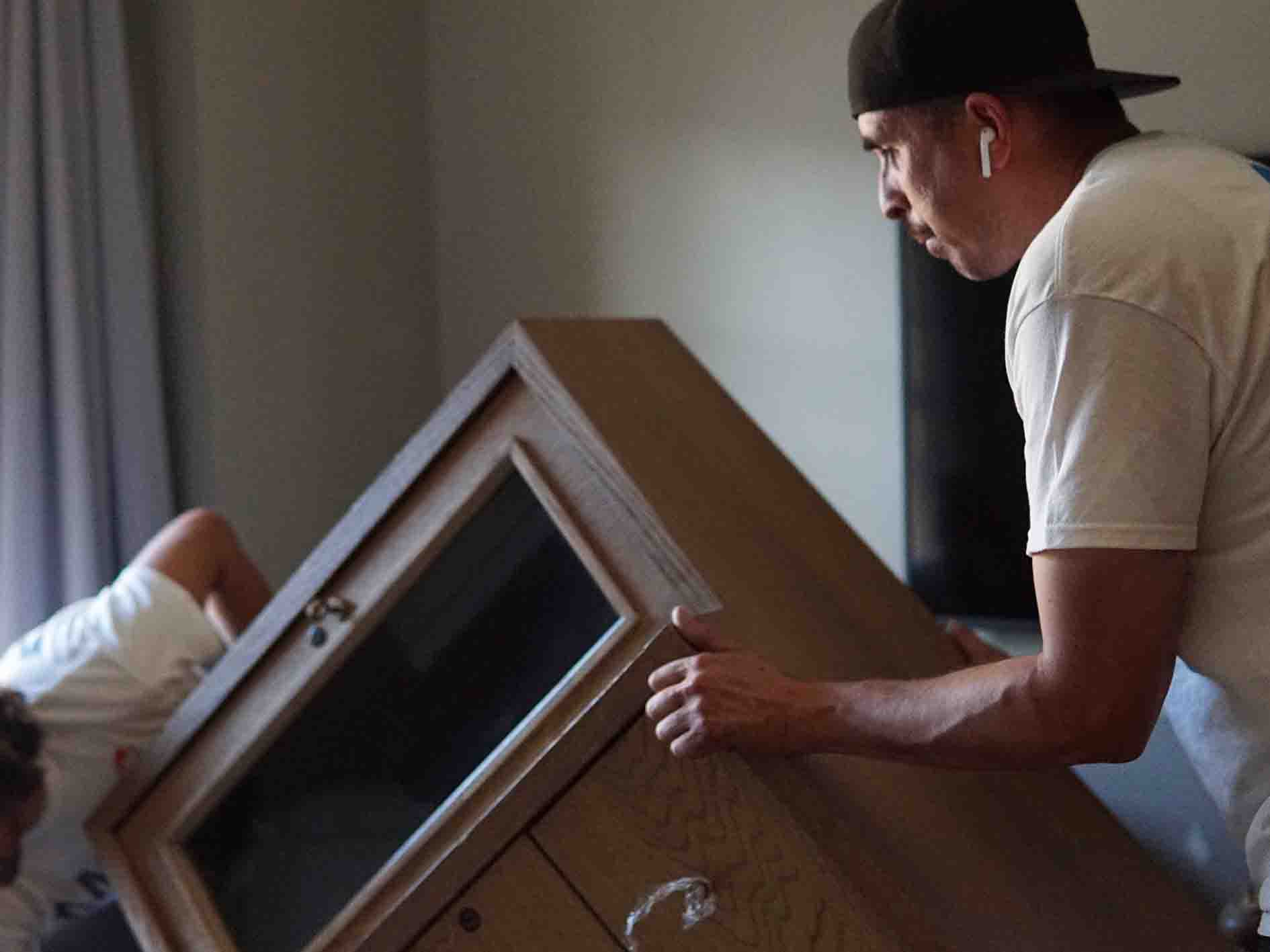  How To Avoid Property Damage When Moving Out?